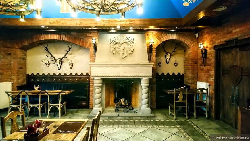 Каминный зал ресторана Нессельбек