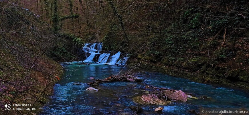 Текут ручьи: прогулка по Змейковским водопадам