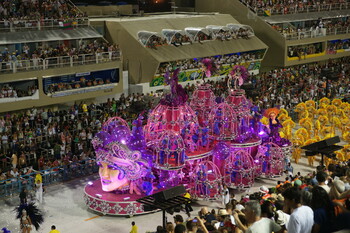 В Рио-де-Жанейро назвали сроки проведения карнавала в 2022 году