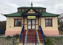 Buddhist_temple_in_Djalykovo,_Kalmykia,_Russia_02.jpg