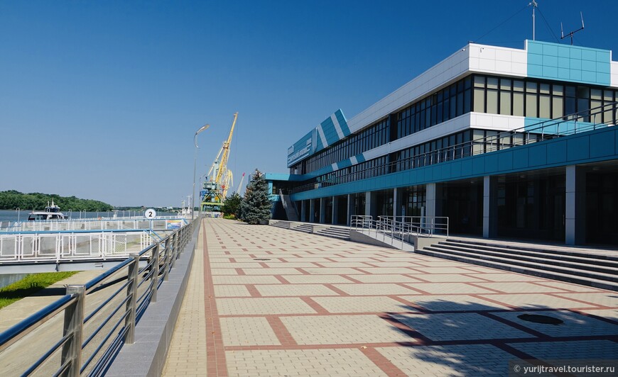 Здание морского вокзала . г; Измаил