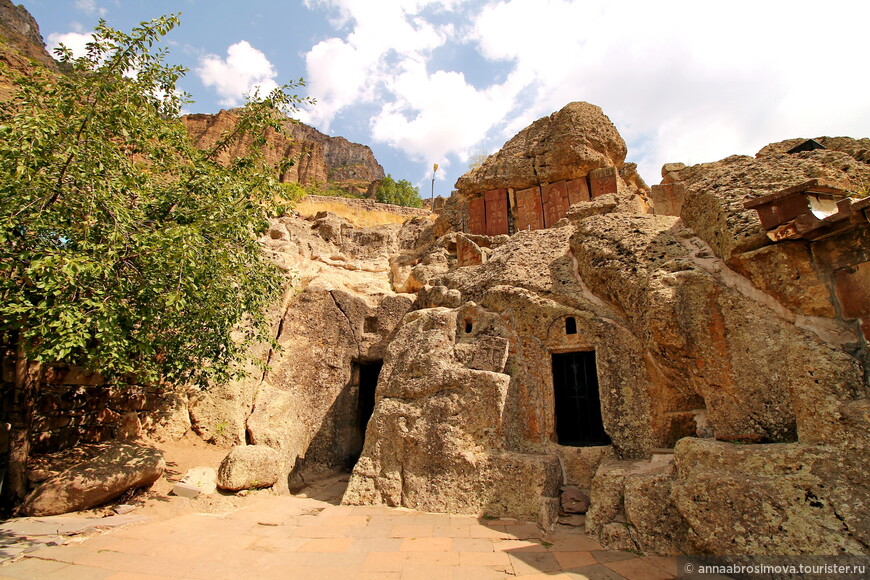 Пещерный монастырь Гегард