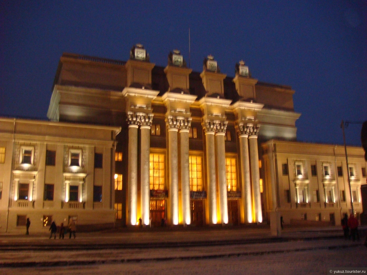 Самарский театр оперы и балета памятник