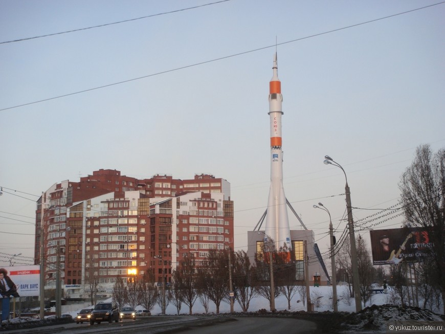 Небольшая обзорная экскурсия по новогодней Самаре.