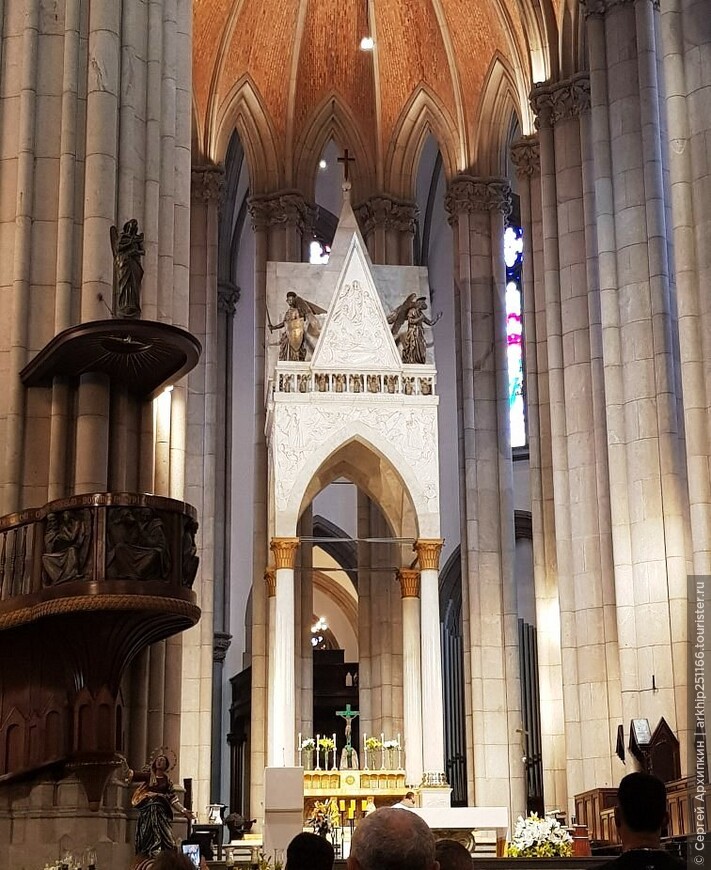 Кафедральный собор Сан-Паулу в стиле нео-готики в Бразилии