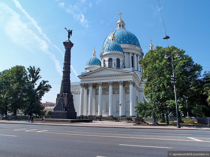 Санкт-Петербург, знойный июль 21-го. Два сада, два храма, два музея…