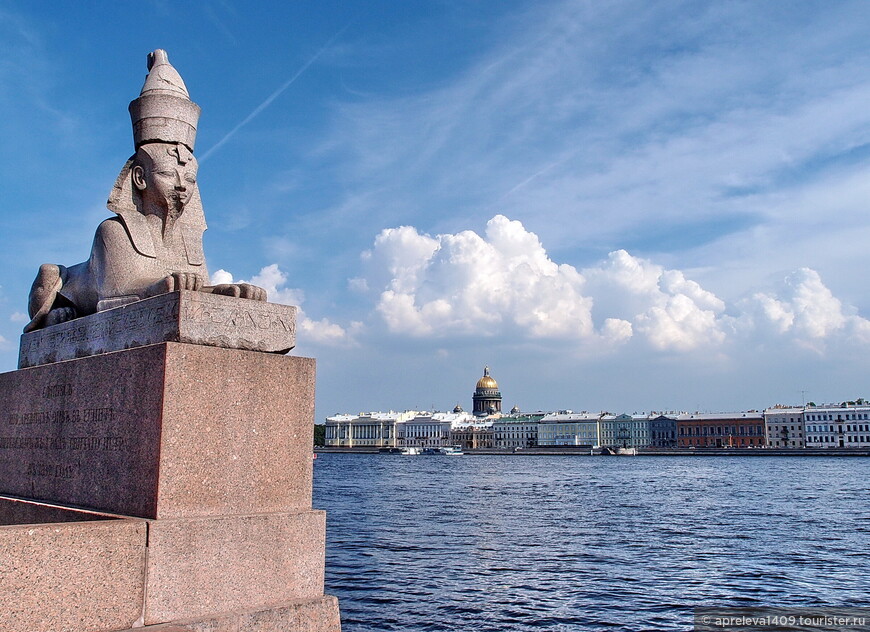 Санкт-Петербург, знойный июль 21-го. Два сада, два храма, два музея…
