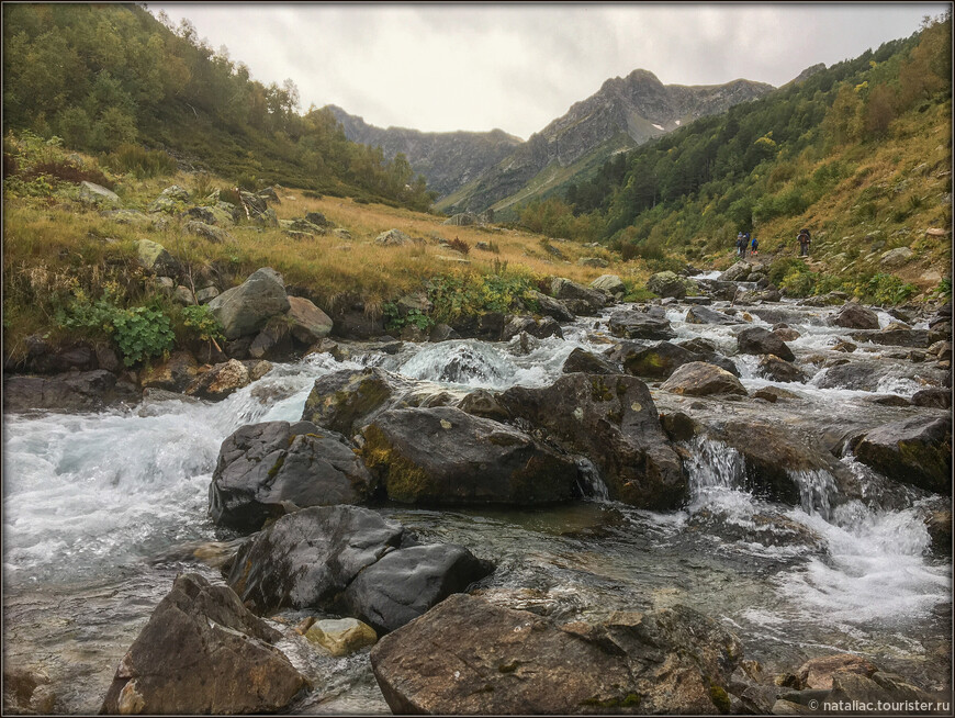 Трекинг к горному озеру Семицветному — подарок себе любимой на Туристеровский юбилей