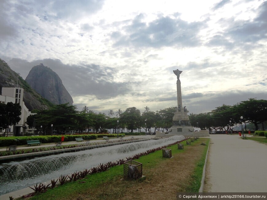 Гора «Сахарная голова» — одна из главных природных достопримечательностей Рио-де-Жанейро