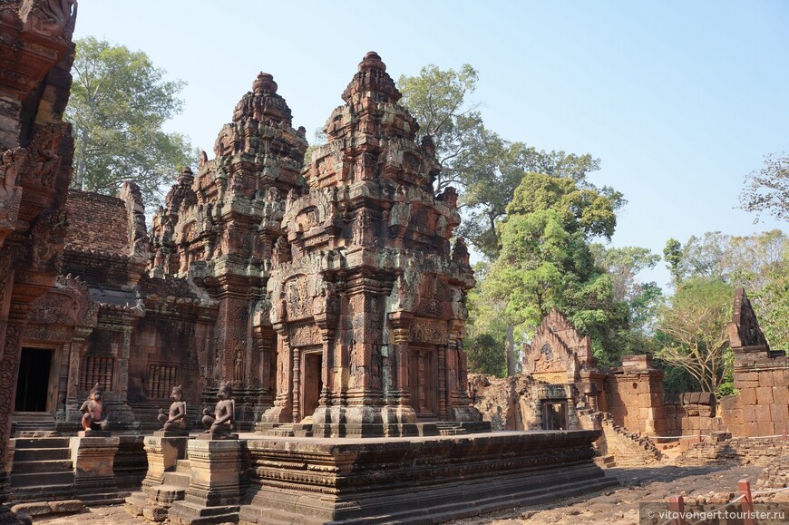 Храм Banteay Srei (Бантеай-Срей — Цитадель Женщины) Сиемрип, Камбоджа