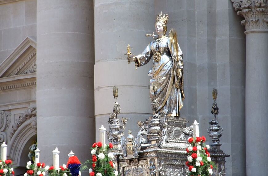Симулякр Санта Лючии в день почитания святой