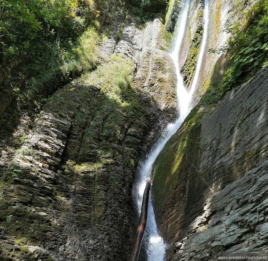 Величественный Ореховский водопад