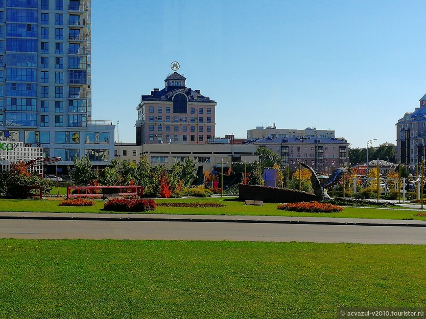 Кукольный театр «Экият» в Казани и парк рядом с ним