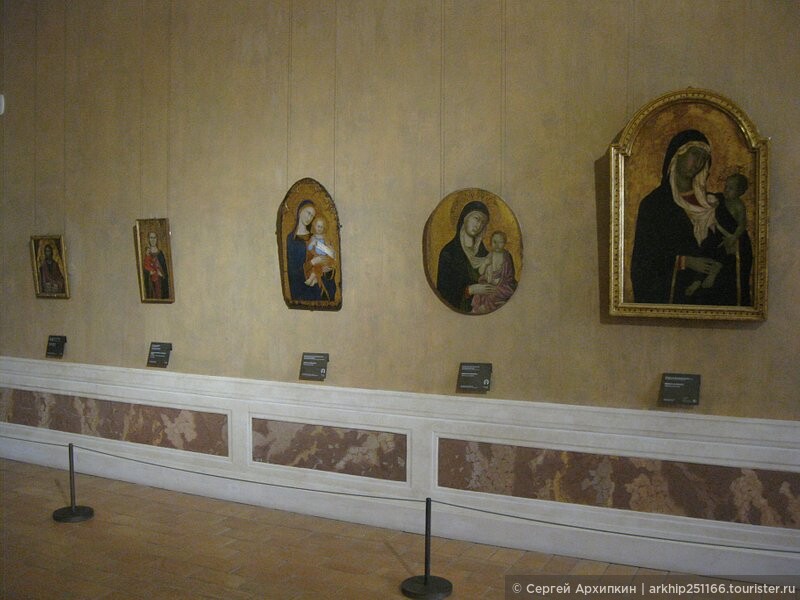 Национальная галерея искусства с шедеврами Рафаэля, Тициана, Караваджо в палаццо Барберини в Риме