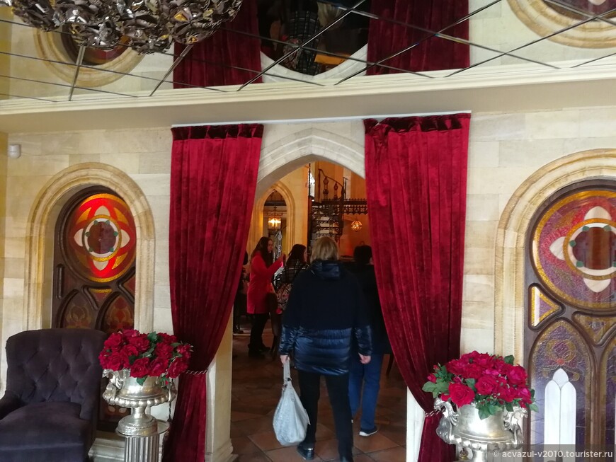 Ресторан «Замок роз» в Задонске…