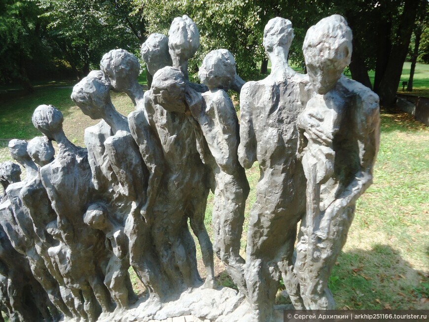 Мемориал жертвам гитлеровского геноцида «Яма» в Минске