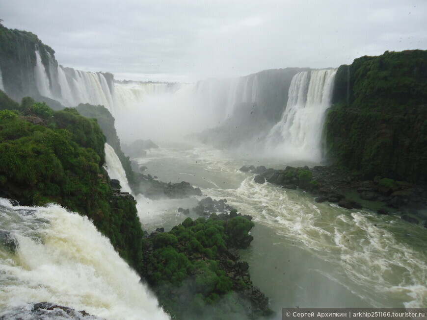 Водопады Игуасу — чудо природы и объект Всемирного наследия ЮНЕСКО в Бразилии