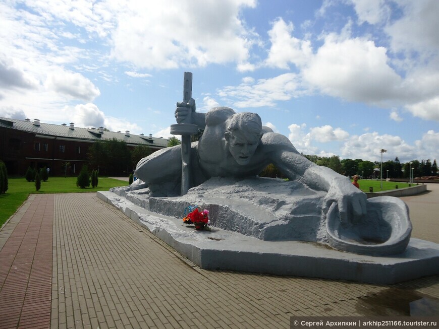 Мемориальный комплекс «Брестская крепость-герой»