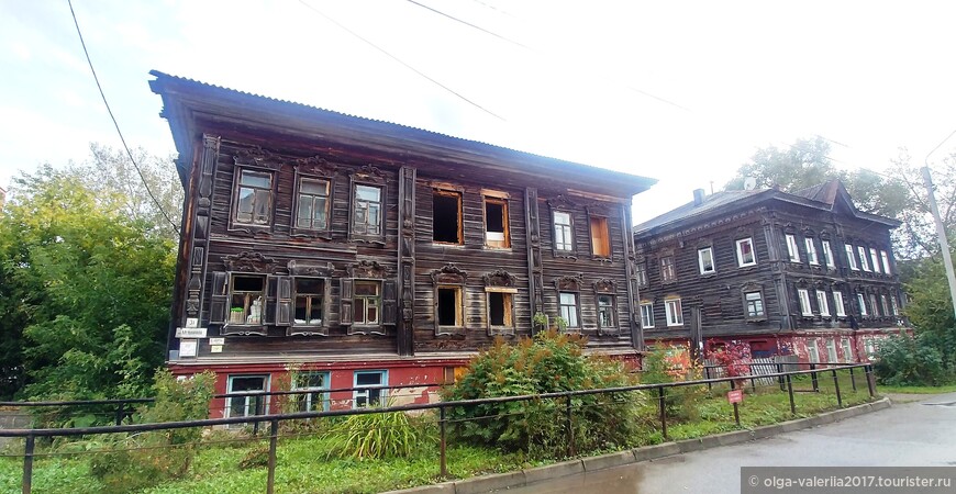 Бывшие доходные дома на ул.Мельничной.