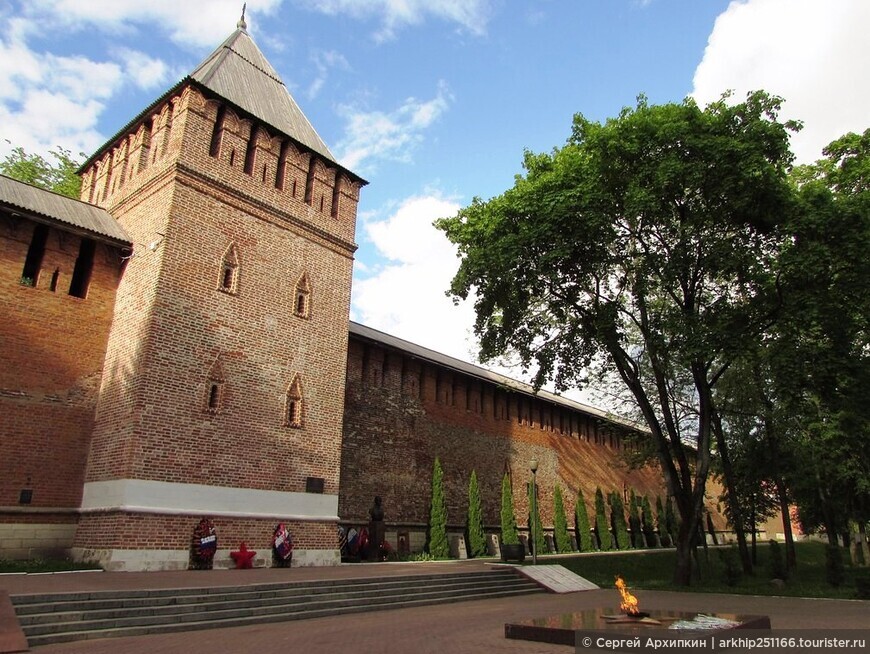 Смоленский кремль — самая мощная и крупная крепость 16 века в России
