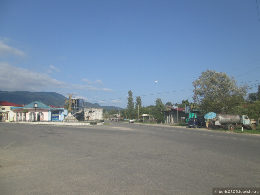 Поездка автостопом в Мартвили и осмотр города