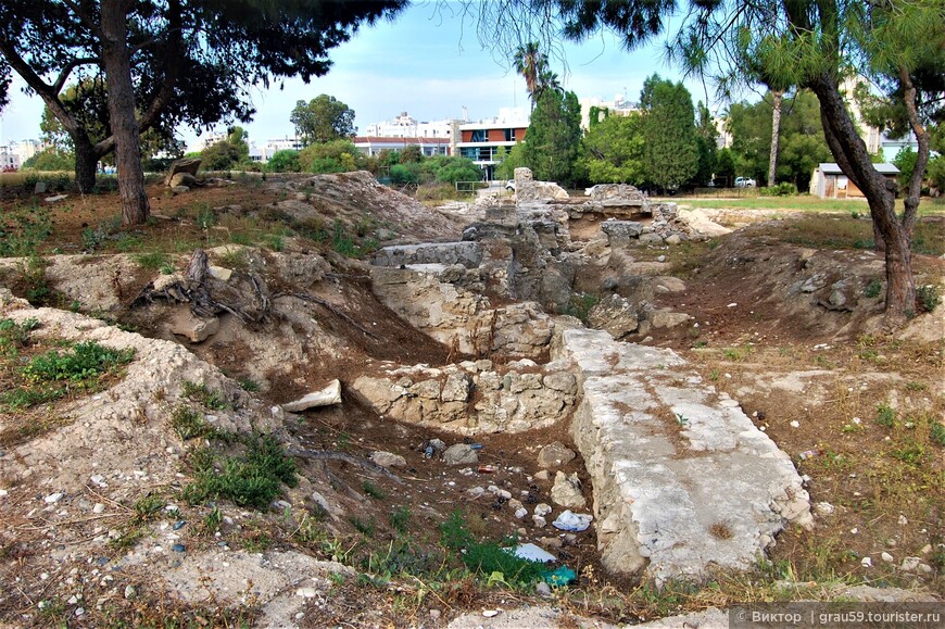 Под всякой могильной плитой лежит всемирная история