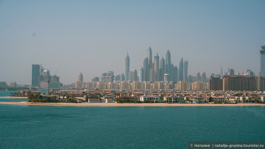 Вид на Марину из отеля The Retreat Palm Dubai
