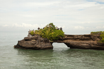 Стало известно, для туристов из каких стран открылся остров Бали 