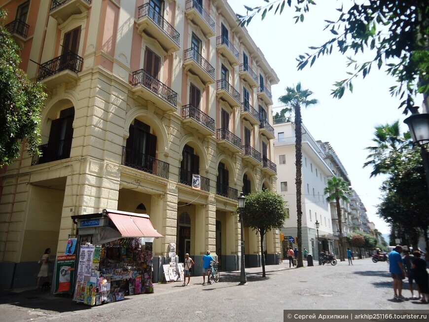 Одна из лучших городских набережных в Италии — набережная Триеста в Салерно