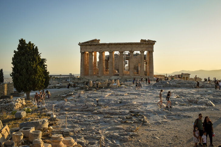 Самое популярное направление для экскурсий - Афинский акрополь
