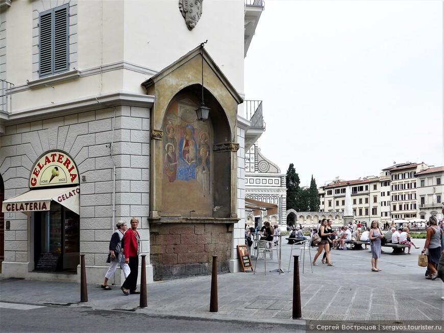 Уличный алтарь во Флоренции. Август 2018