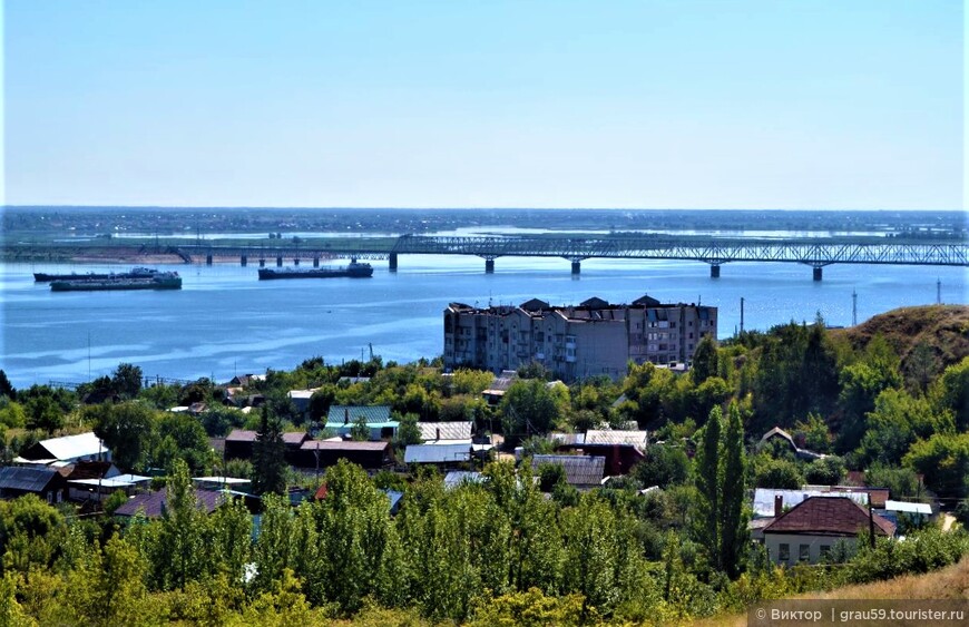 Вечный мотив железных дорог над Волгой