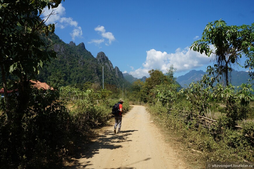 Карстовая пещера Тхам Хой (Tham Hoi) или Snail Cave, г. Вангвьенг (Vang Vieng) Лаос