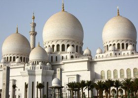 Мечеть шейха Заида в Абу-Даби (ОАЭ)