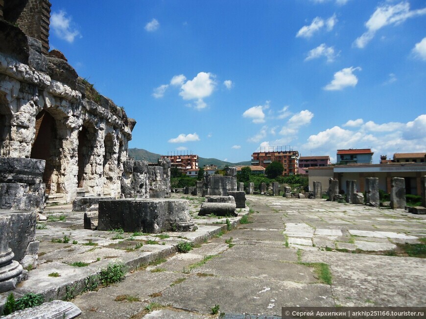 Древнеримский амфитеатр в Капуе — там где началось восстание Спартака