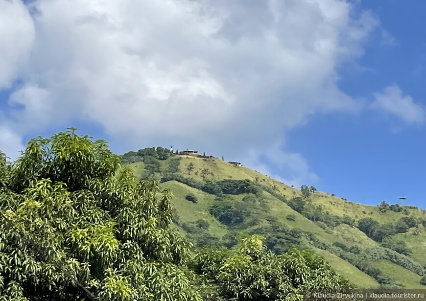 Никакое это не Гаити! Круглая гора и дикий пляж — Редонда и Лимон