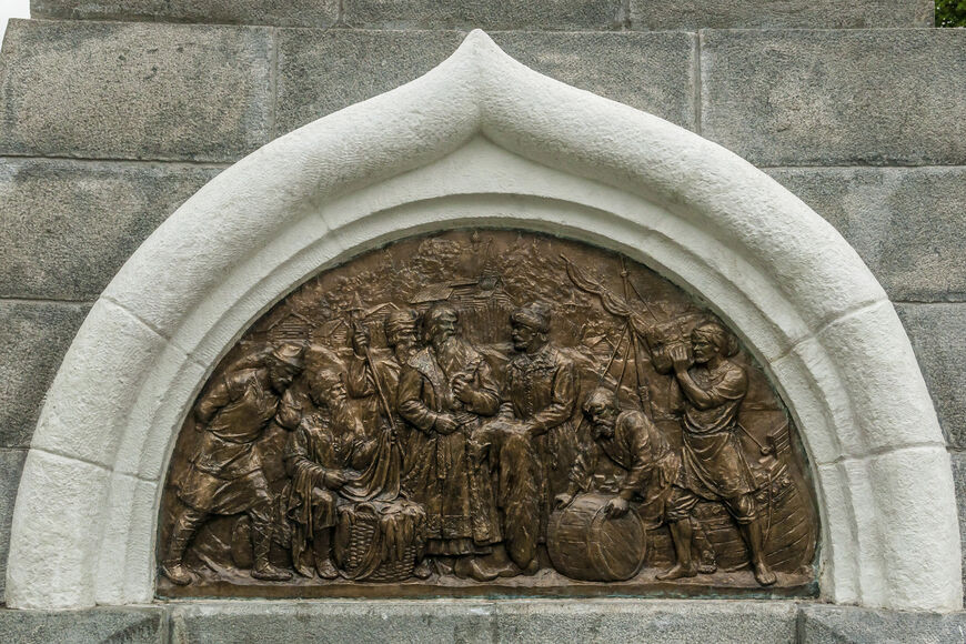 Памятник в честь 800-летия Вологды