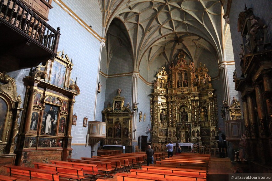 Барочный интерьер церкви, 16-й век.

