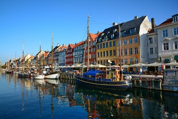 В Дании вернут ограничения в связи с ростом заболеваемости COVID-19