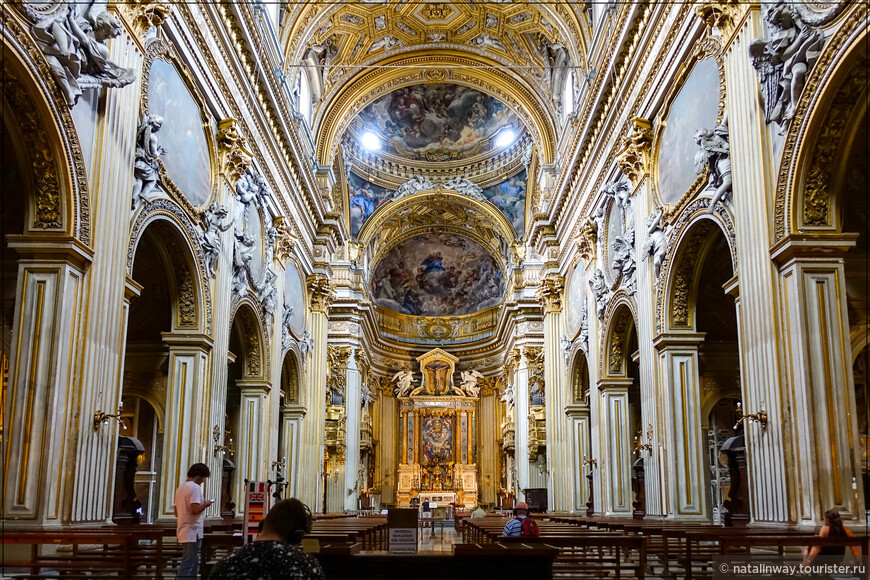 Церковь Санта-Мария-ин-Валличелла. Центральный неф