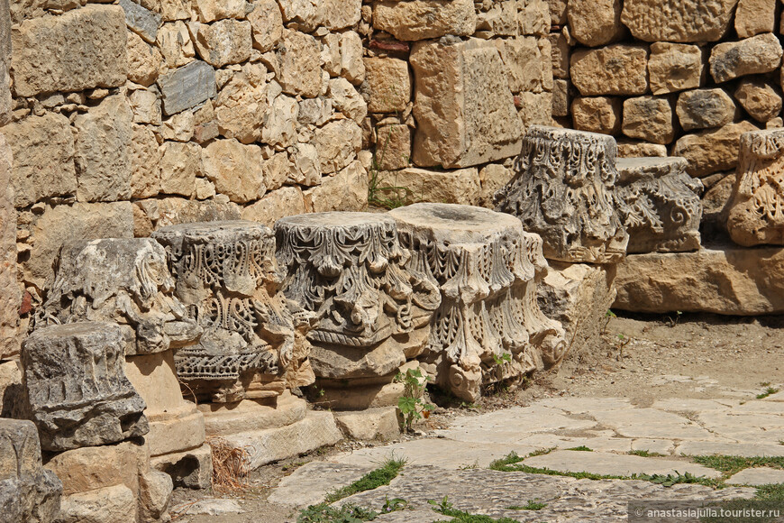 Про ликийские гробницы в современном городе Демре
