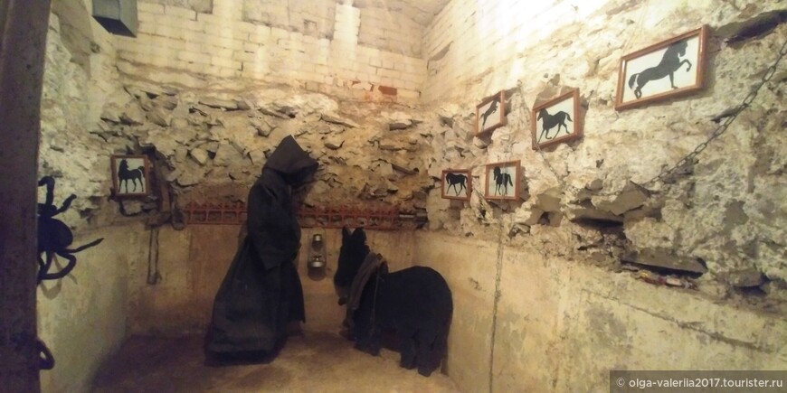 В подземелье особняка. Фрагмент связан с легендой о Черном монахе.