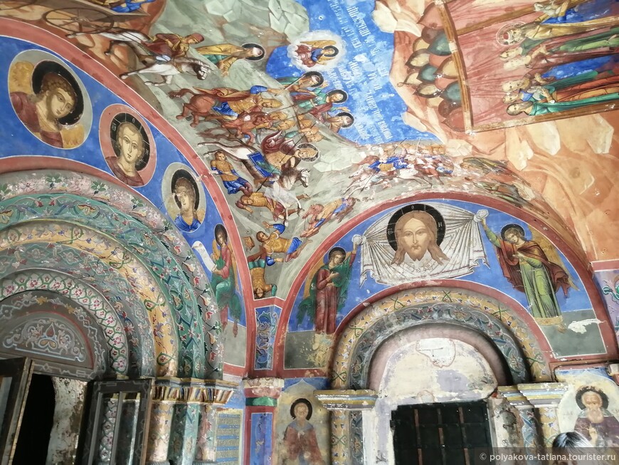 Старейшая каменная церковь в Ярославле. Росписи уникальные