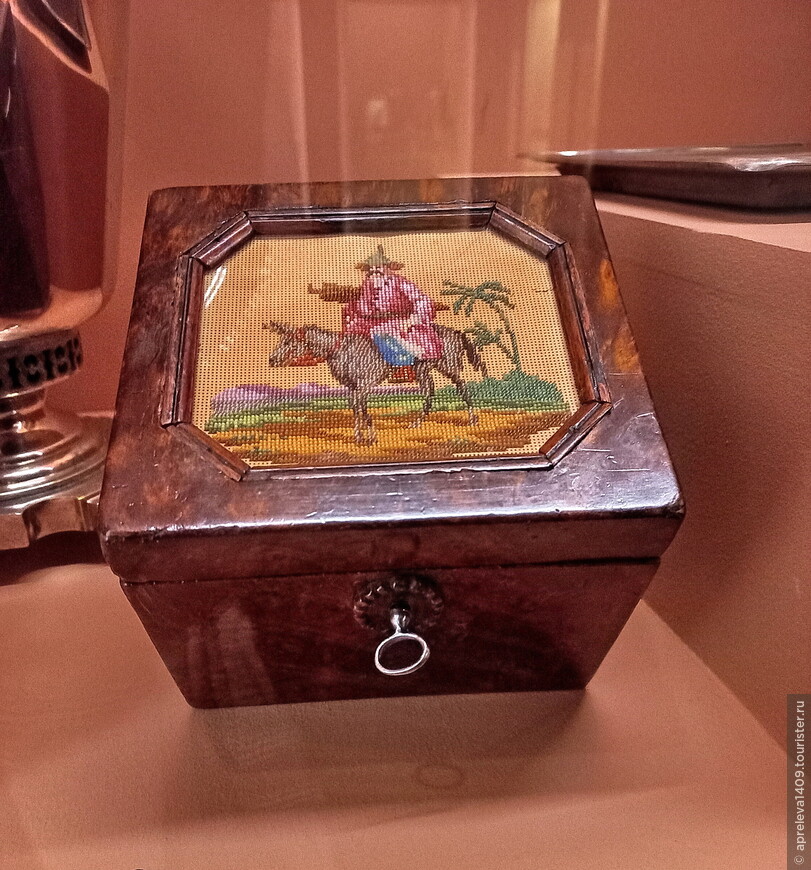 Коробка чайная. Россия, 1820-1830-е.