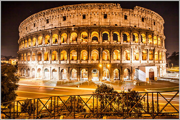 В Риме оштрафовали туристов из США, пробравшихся ночью в Колизей выпить пива