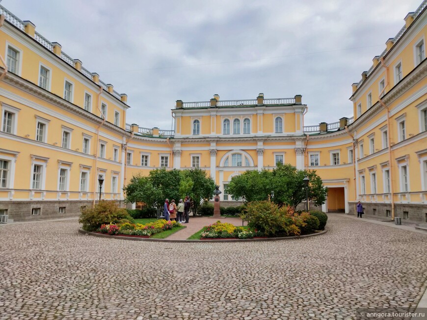 Осенняя прогулка по Петербургу