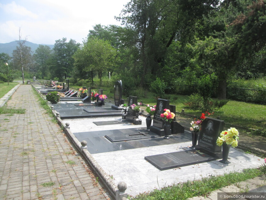 Мемориал Славы — могилы знаменитых осетин и памятник Екатерине II