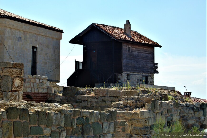 Старинные мельницы Несебра и Созополя