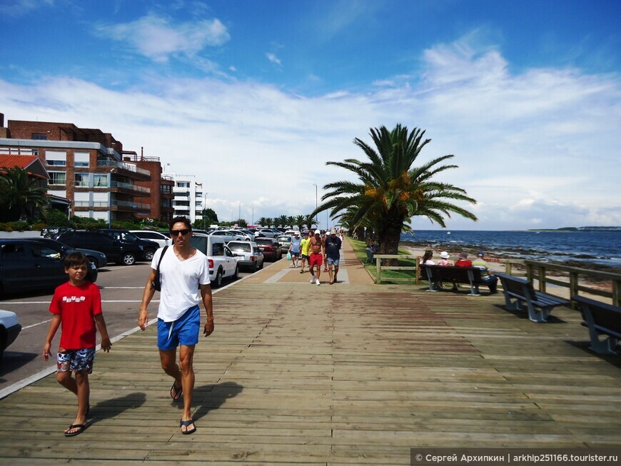 Набережная Рамбла на уругвайском курорте Пунта-дель-Эсте — на 1 января