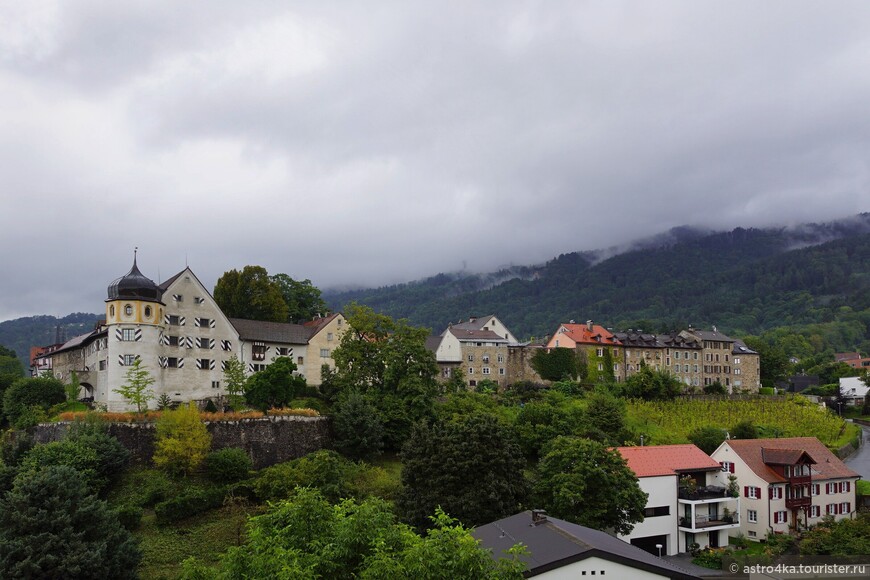 Вид на Верхний Старый город Oberstadt, за его стенами много интересного, туда и направляемся.